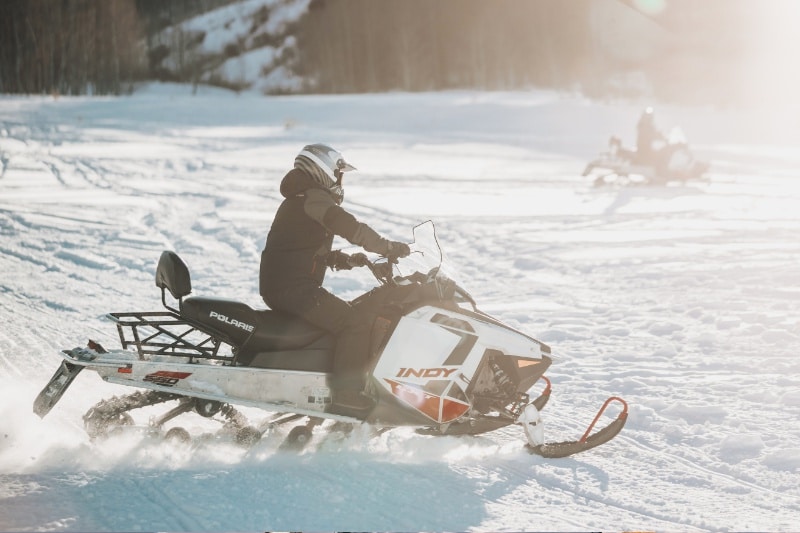 Sneeuwscooter tochten