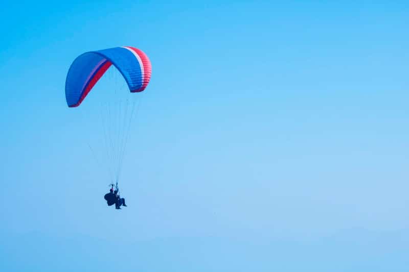 Tandem paragliding for children